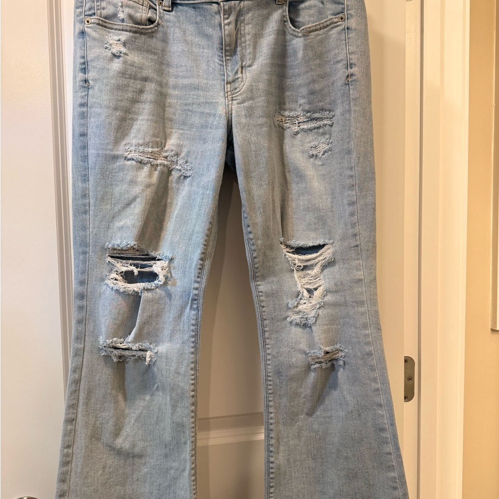 Stylish Light Blue Distressed Women's Jeans